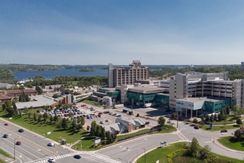 « J’ai l’impression de revivre » : une patiente de Sudbury nous fait part de l’effet profond de la thérapie de contrôle de la vessie d’HSN