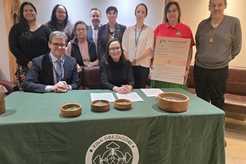 Renforcer les soins respectueux des cultures pour les enfants et les familles autochtones